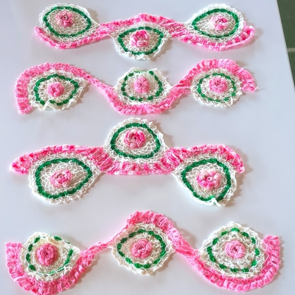 Vintage Doily Set of 4 - Picture 1 of 4